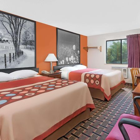 Super 8 By Wyndham Kent/Akron Area Ngoại thất bức ảnh