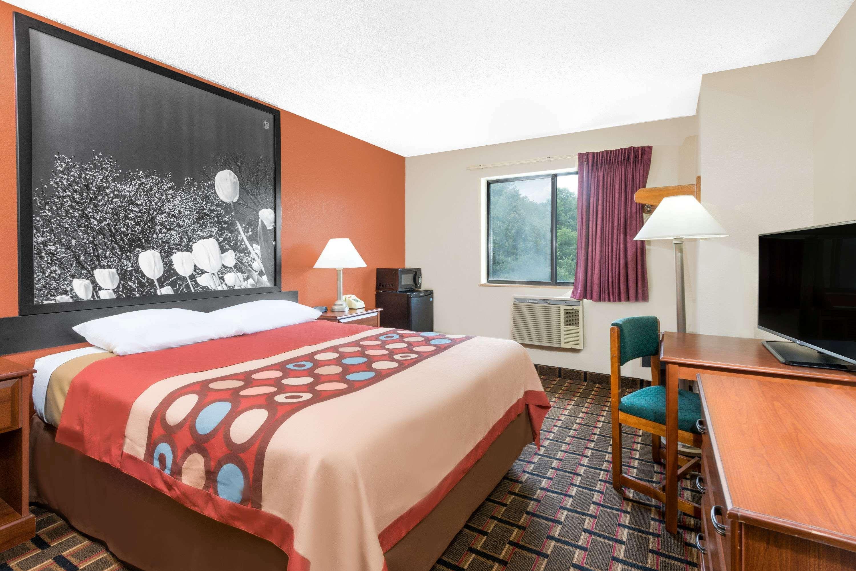 Super 8 By Wyndham Kent/Akron Area Ngoại thất bức ảnh