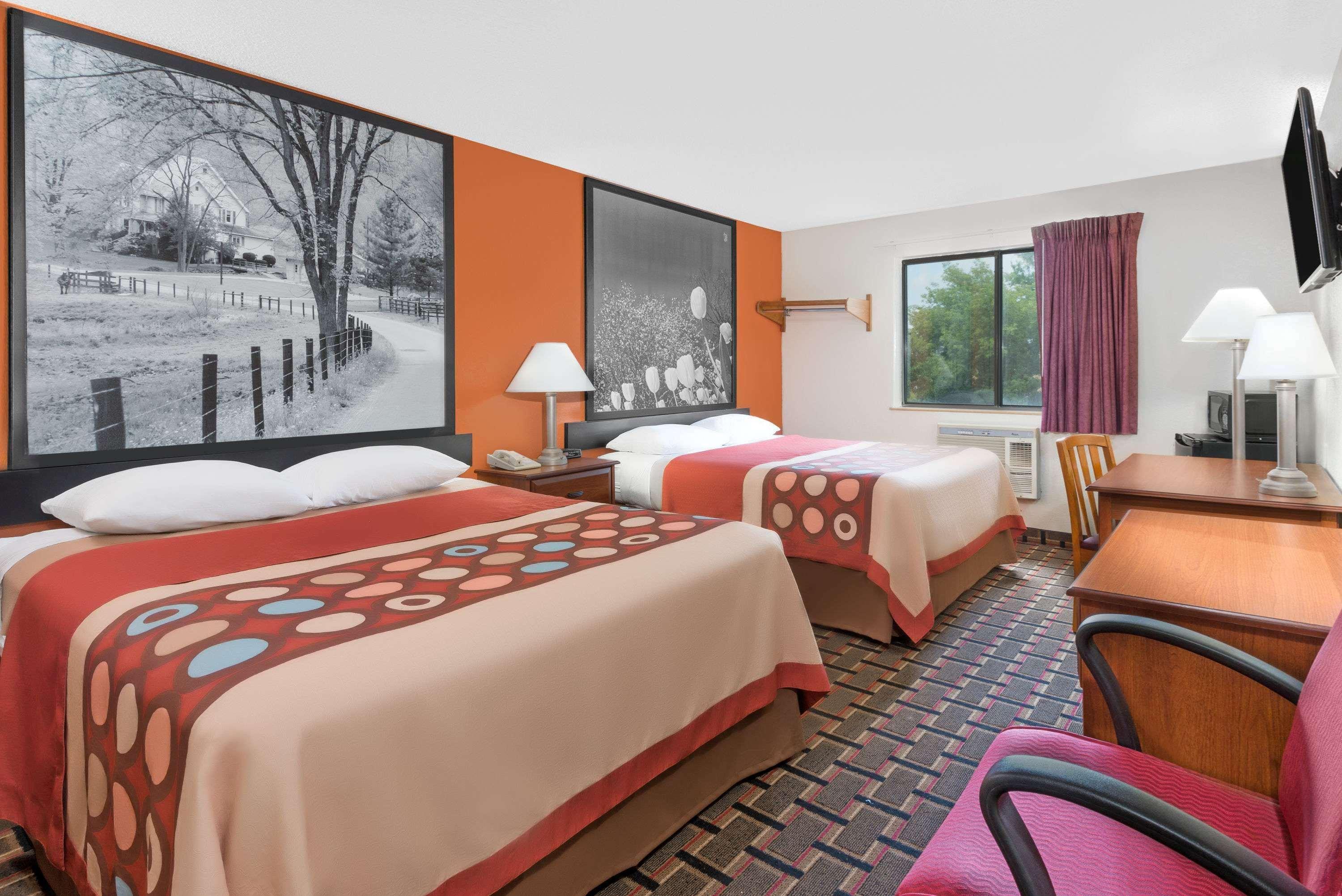 Super 8 By Wyndham Kent/Akron Area Ngoại thất bức ảnh