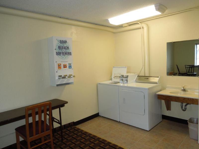 Super 8 By Wyndham Kent/Akron Area Ngoại thất bức ảnh